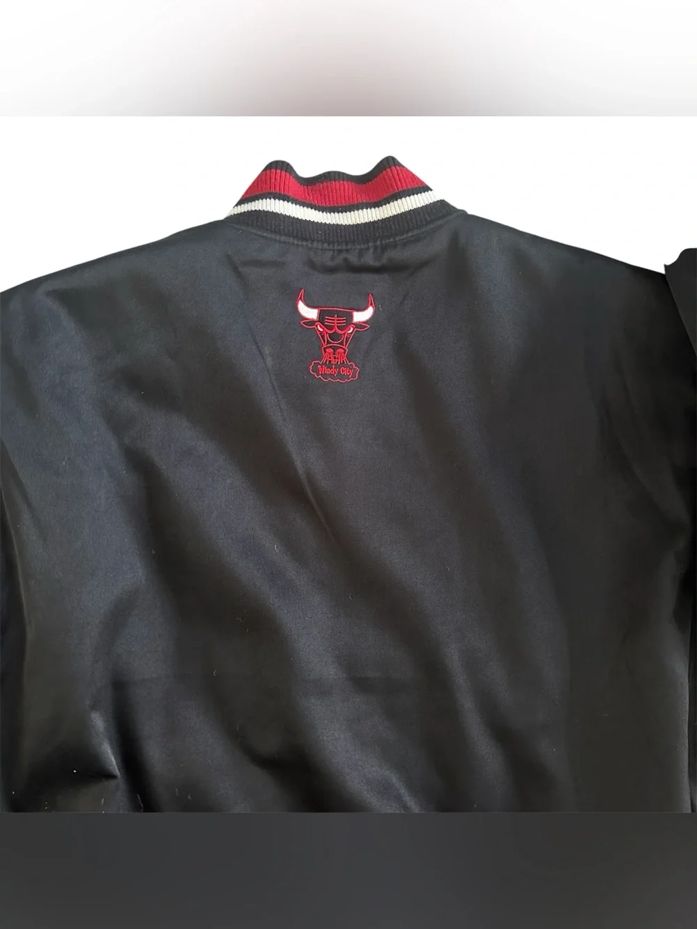 Mitchell & Ness Hardwood Classics Chicago Bulls NBA Satin Jacket Men’s 2XL